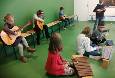 Atelier de pratique musicale pour écouter et improviser autour de thématiques présentéesdans le musée du Domaine royal de Marly